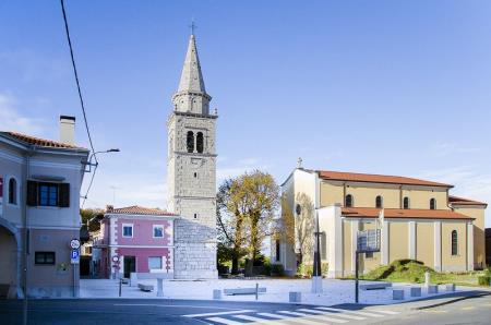 Cerkev Sv. Martina v Sežani, arhiv TIC Sežana, foto Polona Iskra